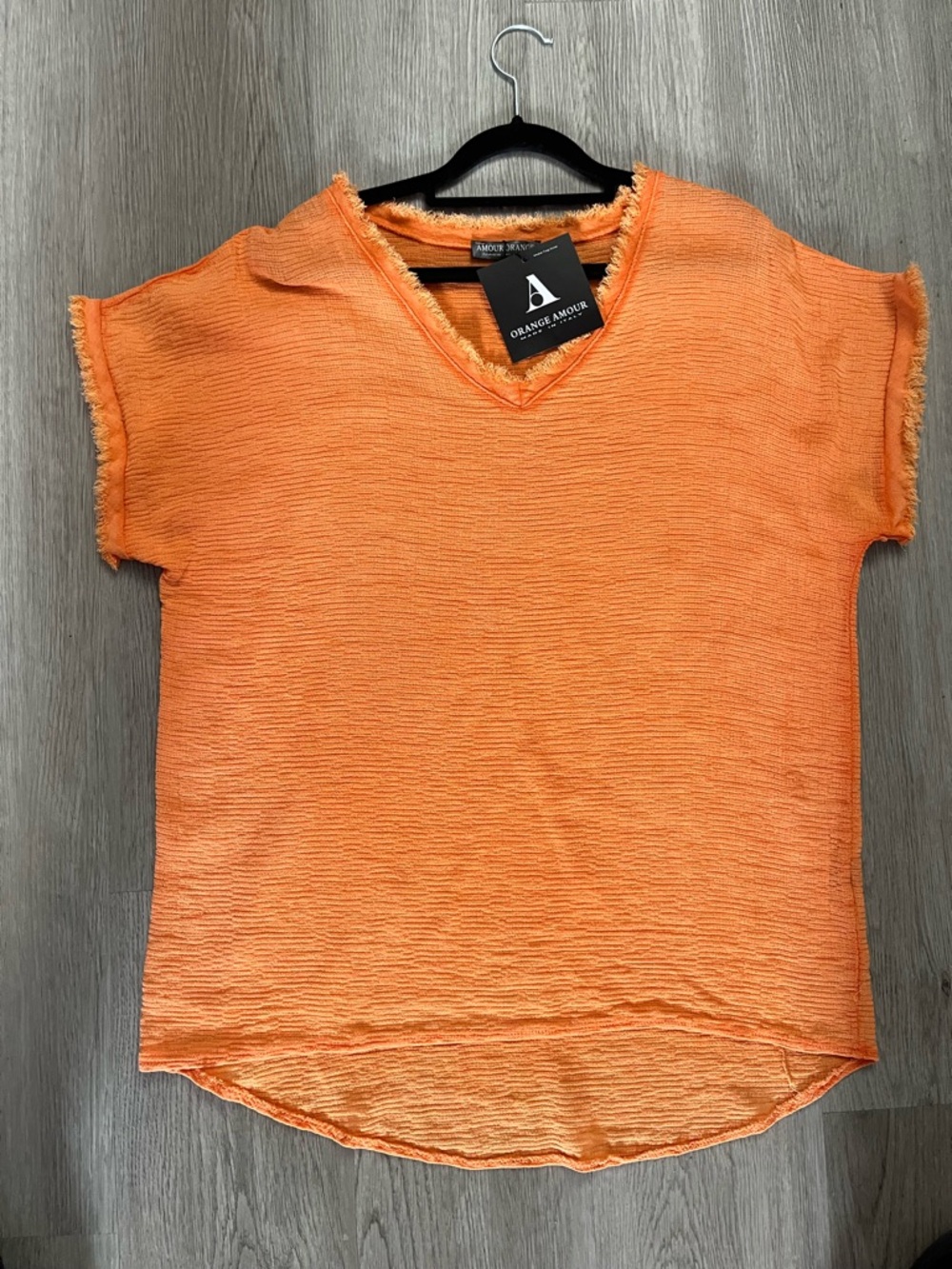 🔥0084–NWT Women's Short Sleeve V-Neck Tee